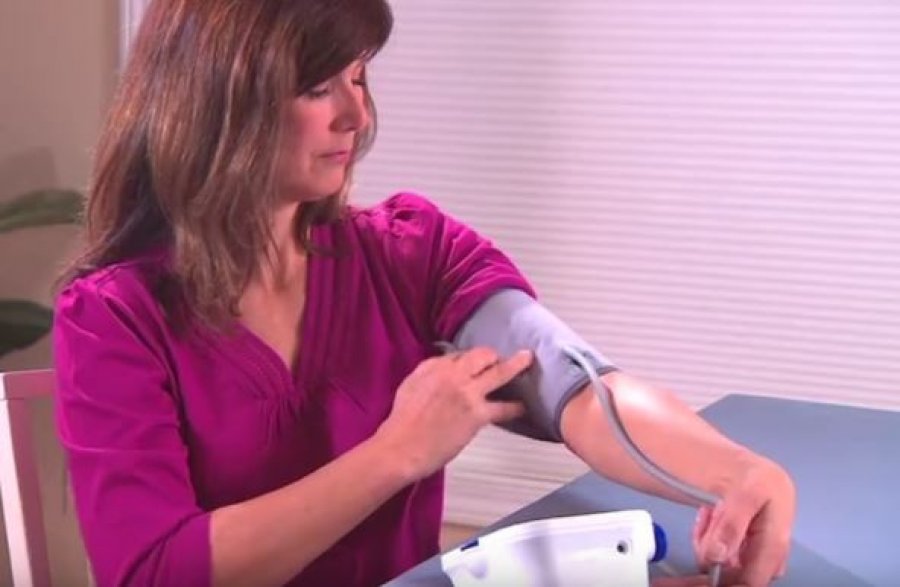 E pini ilaçin në mëngjes? Ja pse ndoshta po e bëni gabim