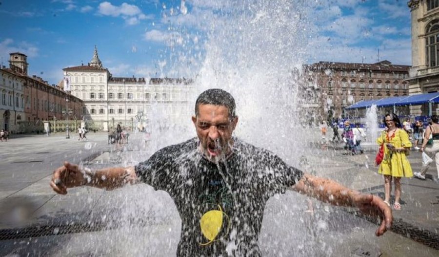 Europa nën valën e të nxehtit/ A duhet të konsumojmë shumë ujë? Habisin ekspertët: Rrezikoni hiponatremi