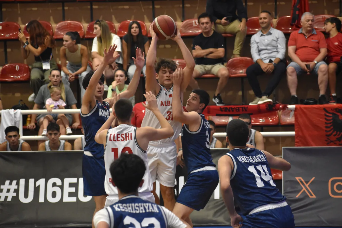 Europiani U-16 për djem, kuqezinjtë e vegjël mbeten jashtë podiumit në turneun e Shkodrës