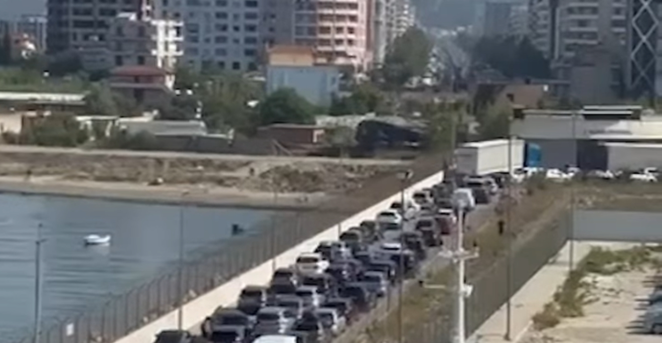 Fluks pushuesish në fundjavë/ Mbi 600 pasagjerë mbërrijnë në Vlorë nga Italia – e diela me numrin më të lartë të mbërritjeve në port.