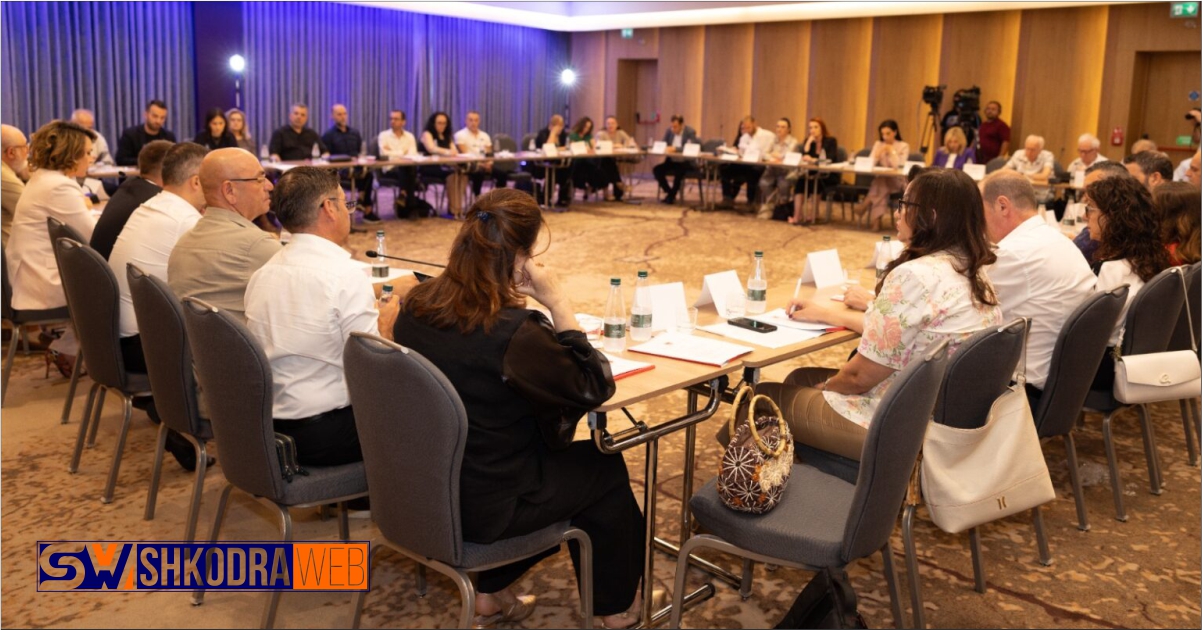 FOTO – Diskutimi i sfidave aktuale me të cilat përballet RSTH dhe ndërtimi i një vizioni të qartë për të ardhmen