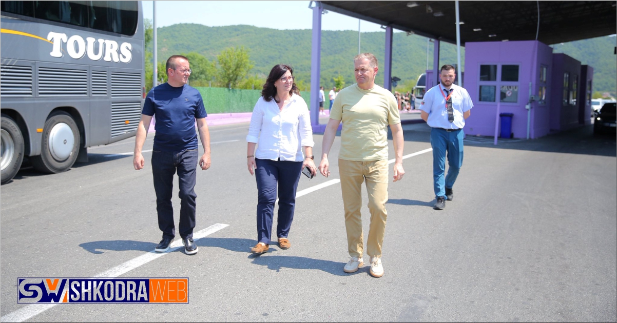 FOTO – Shefi i Doganave inspekton Muriqanin dhe Hanin e Hotit, kërkon standarde sigurie dhe kontrolle…