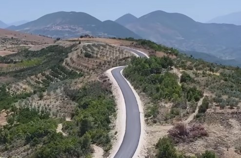 FOTO/ Shkurton distancën Berat – Gjirokastër, ja sa kanë avancuar punimet dhe kur pritet të dorëzohet aksi
