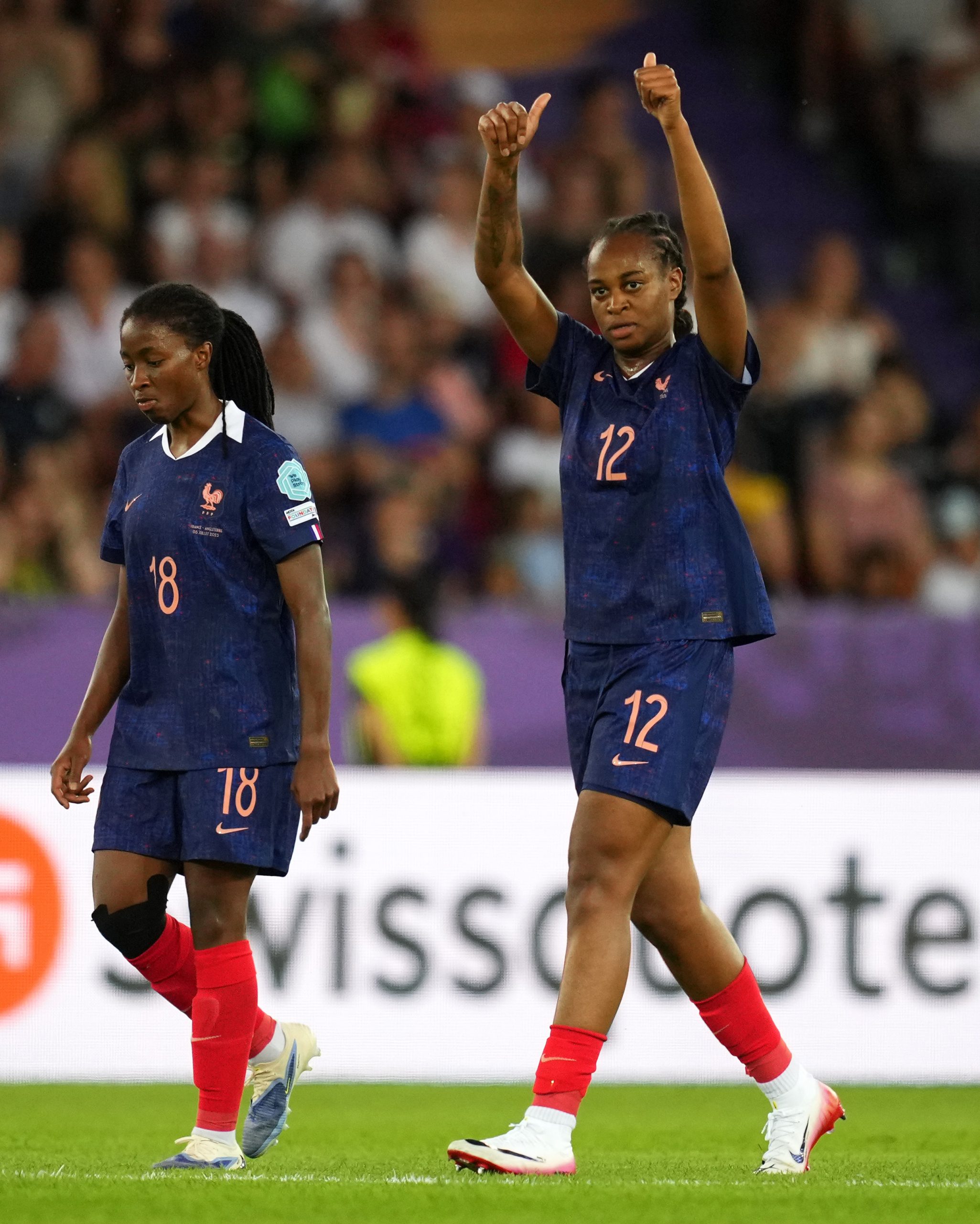 Franca mund kampionet në fuqi Anglinë, Holanda kalon lehtë Uellsin