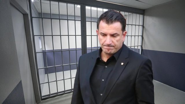 Furgoni i Burgjeve “tradhton” Veliajn, ja si u kap