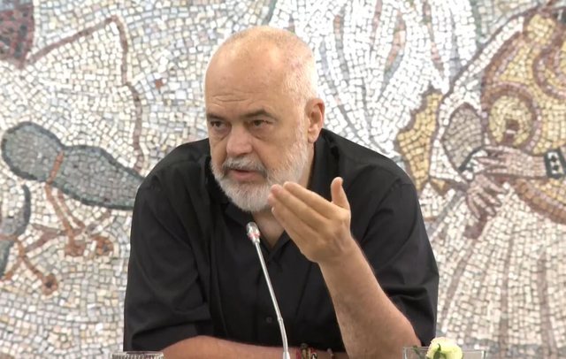 Furnizimi me naftë, Rama paralajmëron sistem të ri: Do sjellë kontroll të çmimit!