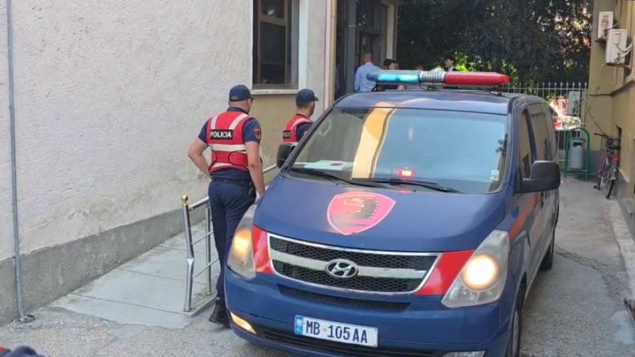 Gjykata e Fierit lë në burg drejtuesit e “Bankers Petroleum” për evazion fiskal, avokati i Leonidha Çobos: Ka mbi 10 vite që s’është administrator. Arbitrazhi i dha të drejtë