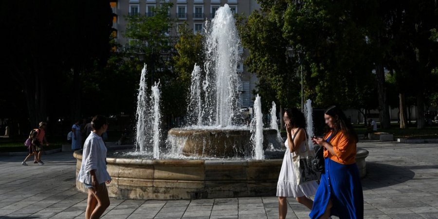Greqi/ Temperaturat arrijnë në gati 46 gradë Celsius