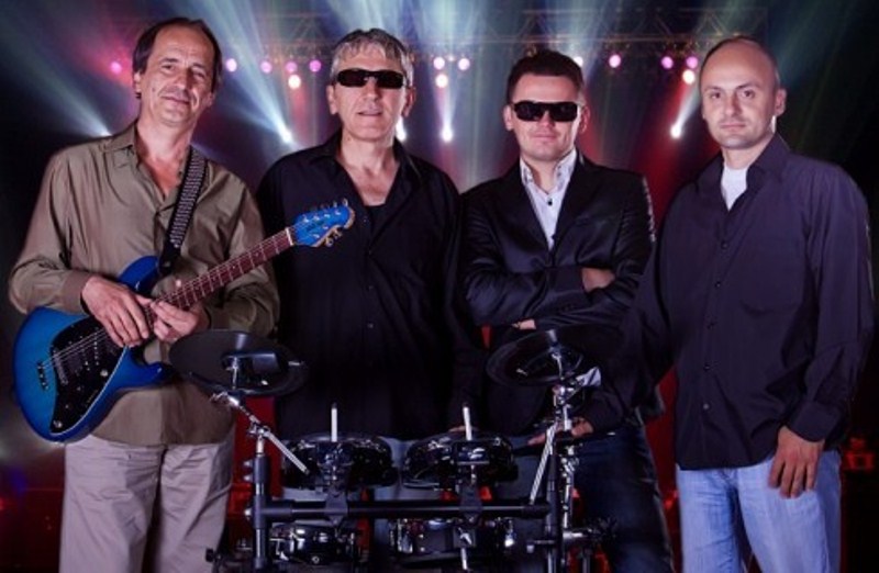 Grupi “TNT”: Ishe e vetmja që dashurova (teksti dhe kënga)