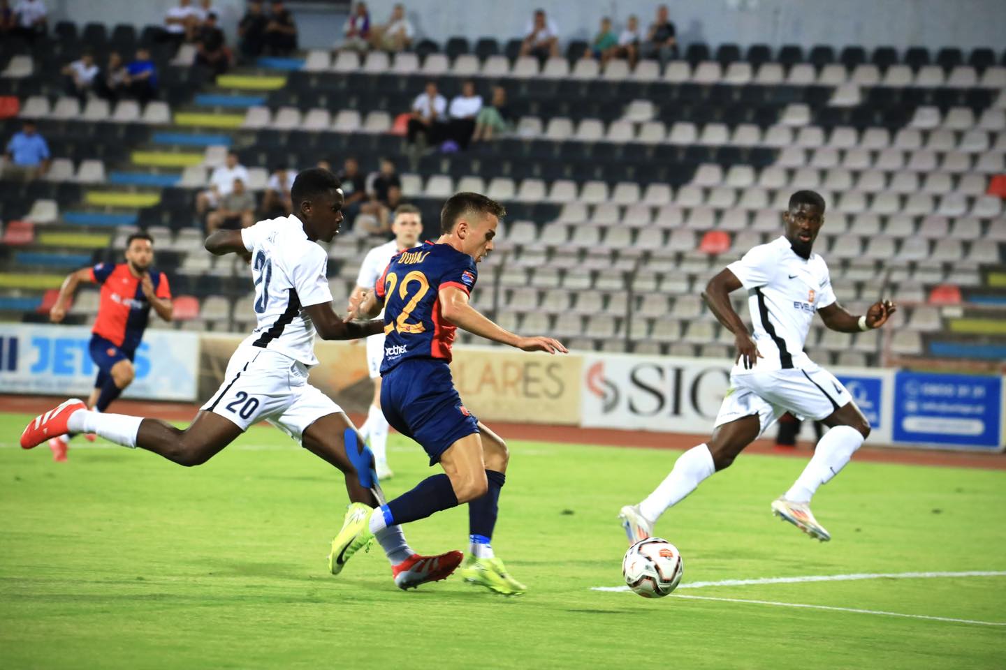 Humbje në shtëpi për Vllazninë, Daugavpils fiton minimalisht në “Elbasan Arena”