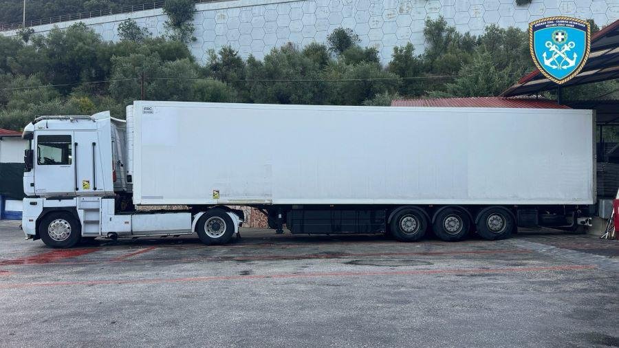 Igumenicë/ Kapet drogë me vlerë 2.7 milionë euro, u gjet në një kamion që vinte nga Italia