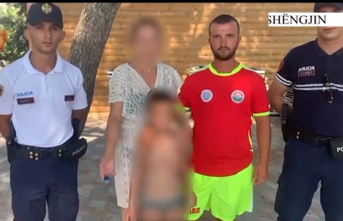 Ishte larguar nga familja, Policia gjen fëmijën 7-vjeçar në plazhin e Shëngjinit