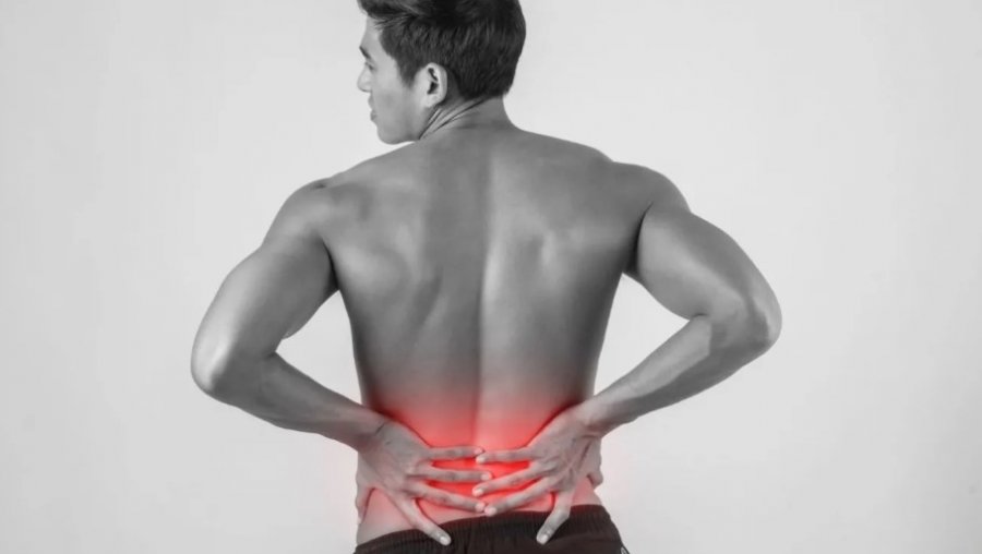 Ja sa duhet të ecim për të shmangur dhimbjet kronike të shpinës