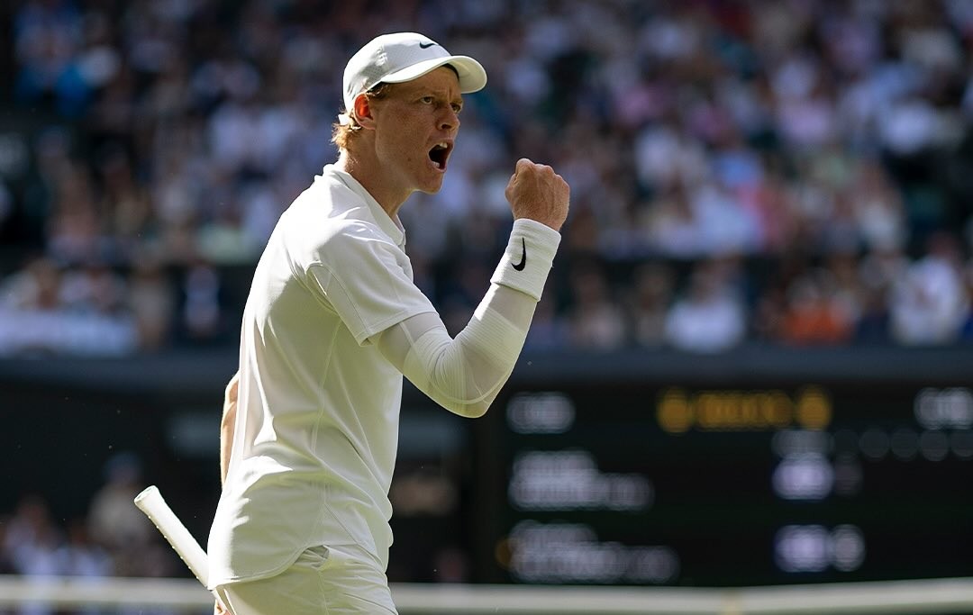Jannik Sinner mposht Alcaraz në finale dhe triumfon për herë të parë në Wimbledon