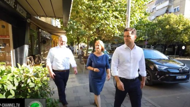 “Jo qumësht, bulmet dhe mish pa faturë”/ Ministrat dalin në terren pas urdhrit të Ramës