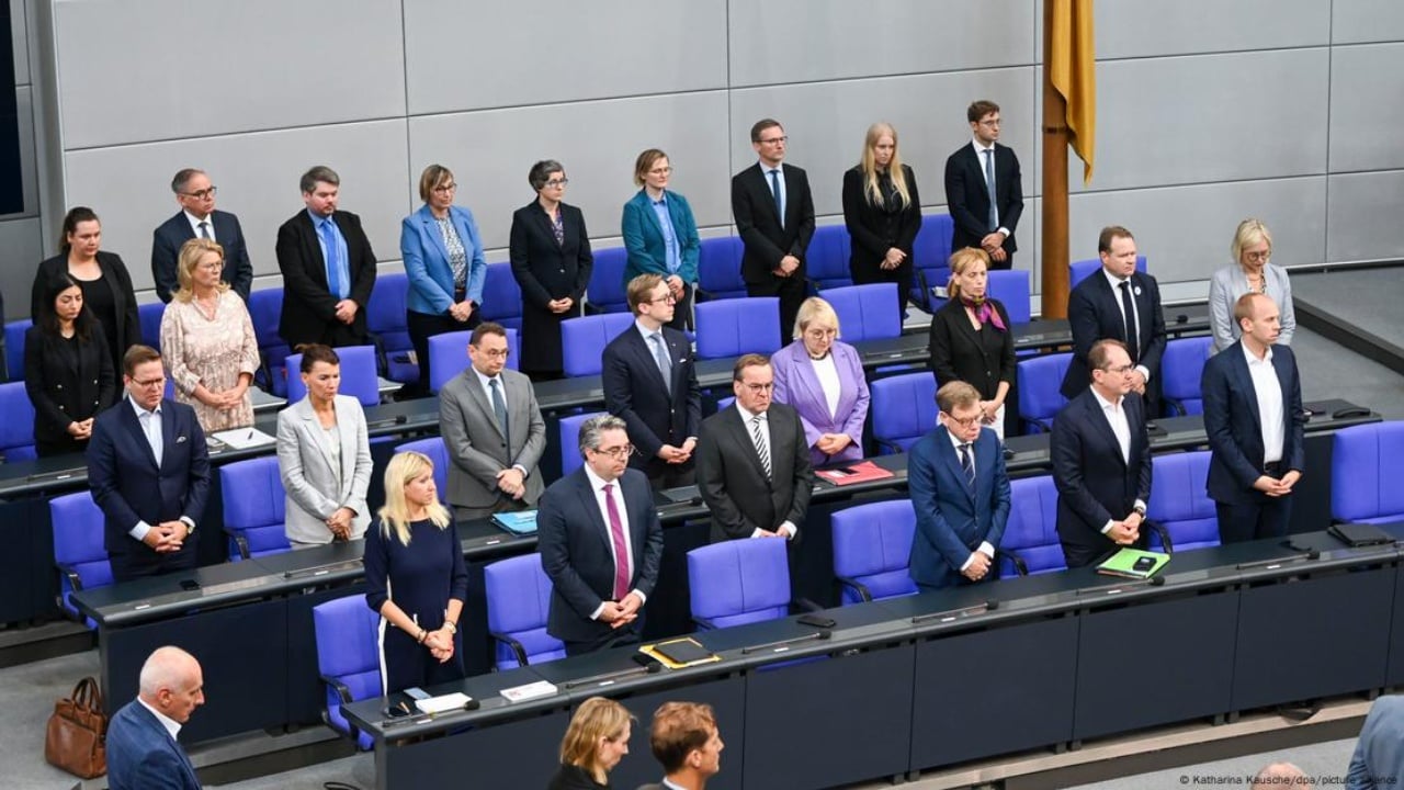 “Jo standarde të dyfishta”/ Deputeti gjerman kritikon heshtjen politike për gjendjen e shqiptarëve në Serbi