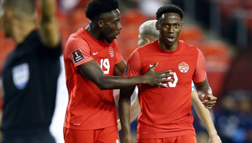 Juventusi kryen goditjen e parë në merkato, bardhezinjtë transferojnë yllin kanadez