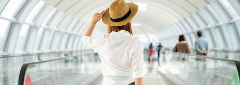 Keni një udhëtim të gjatë përpara? Ja disa truke se si ta bëni kohën të “fluturojë”