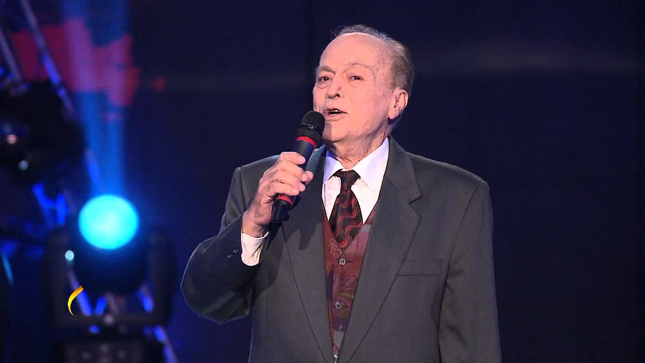 “Këputa një gjethe dafine”, këngë e paharruar nga Gaqo Çako (teksti dhe kënga)