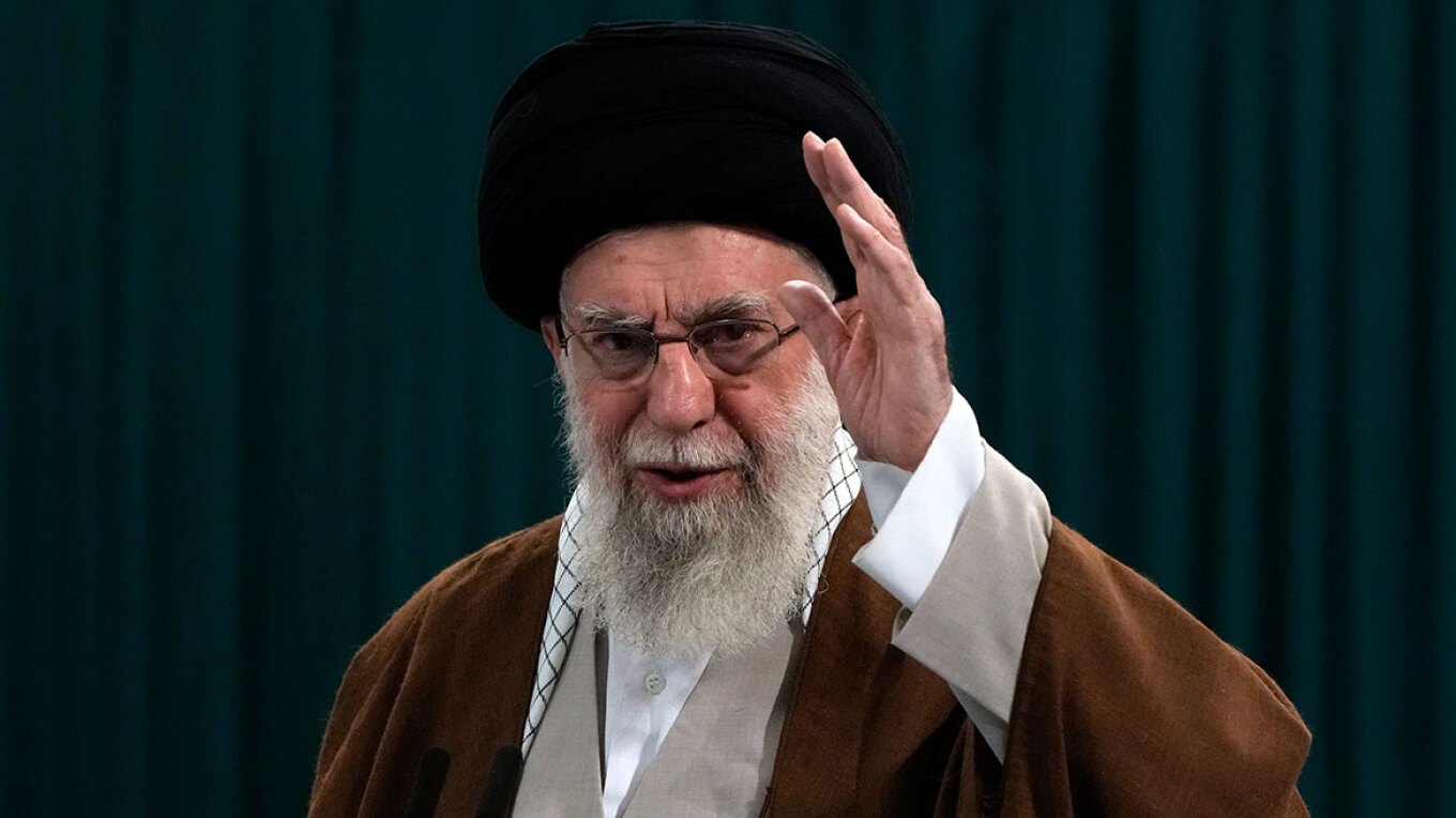 Khamenei: Izraeli është një “tumor kanceroz”, jemi gati t’i përgjigjemi çdo sulmi të ri