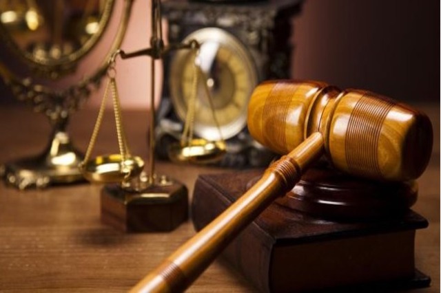 “Kod i diktaturës së padukshme”, avokati paralajmëron pasojat e draftit penal: Një vrimë e zezë që po i mbyll rrugën..