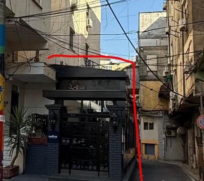 ”Koha për t’u tërhequr matanë kufirit”, Rama falenderon çunat që çmontuan strukturën metalike të lokalit