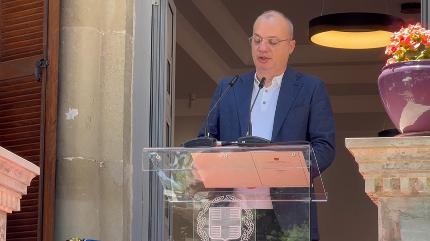 Konsullata greke në “shtëpi” të re, Gerapetritis: Ndryshimi i kufijve i takon të kaluarës. Hasani: Bashkë, për integrimin