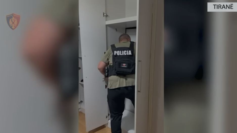 “Kronikat e Narnias” në botën e krimit/ Babë e bir arrestohet për prodhim dokumentesh të falsifikuara, hyrja për në laborator… nga dollapi (Video)