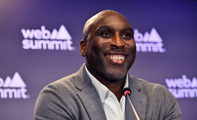 “Kurrë mos thuaj kurrë”, Sol Campbell bën parashikimin e guximshëm: S’do të jetë e lehtë, por…