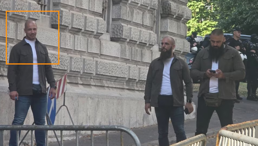 Kush janë të akuzuarit për sulmin në Banjskë që u panë pranë Presidencës së Serbisë?