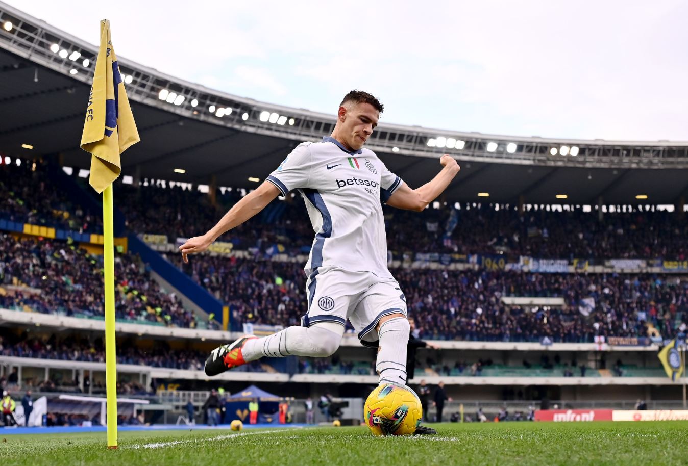 La Liga “thërret” Asllanin, në Spanjë zbulojnë detaje nga oferta e Real Betis, vjen reagimi i mesfushorit kuqezi