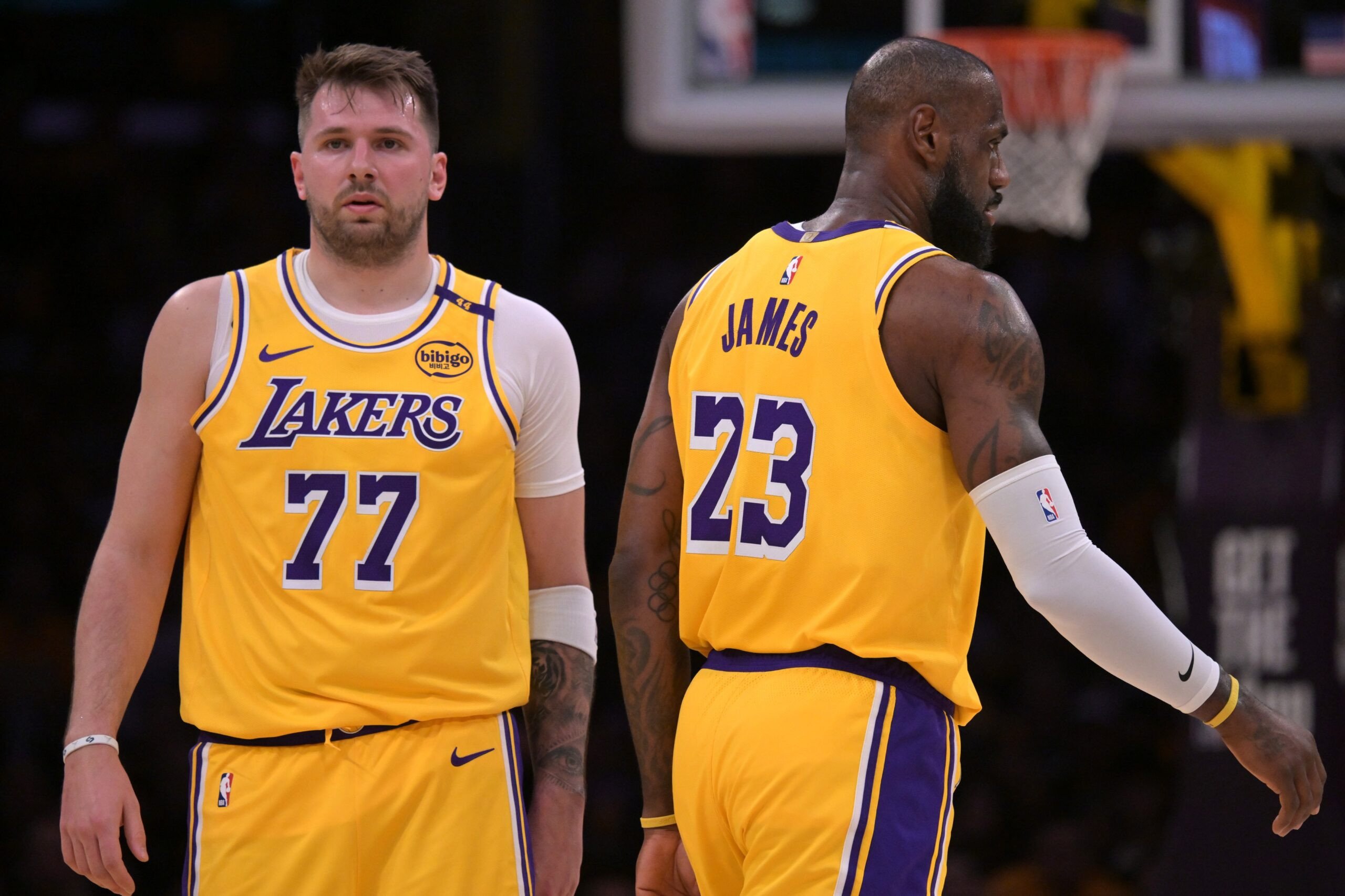 Lakers realizojnë goditjen surprizë në merkato, vjen shtatlarti i shumëpritur për të synuar titullin