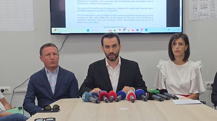 Lapaj sfidon publikisht Shabanin: Të japim dorëheqjen të dy! Mandati t’i kalojë gruas më të votuar