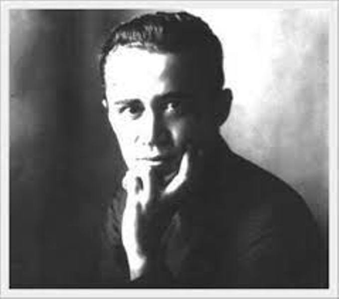 Lazër Shantoja: Shkrimtarët e rij zakonisht urrejnë fushën. Fillojnë mejherë me u kacavjerrun malit…