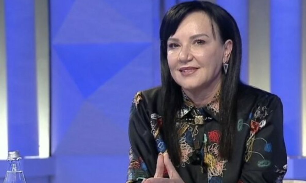 Linda Rama: Djalin tim 11-vjeçar e orientoj drejt përdorimit të teknologjisë për qëllime mësimore