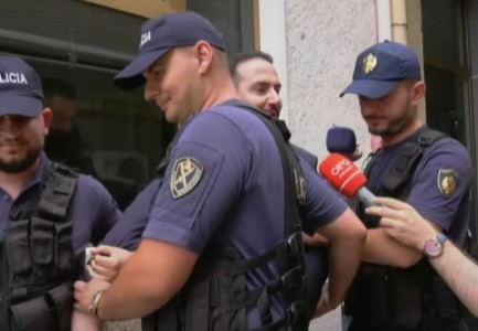 Lirohet nga burgu ish-deputeti i PD, Ervin Salianji/ Pas daljes nga gjykata, ja çfarë deklaroi për mediat