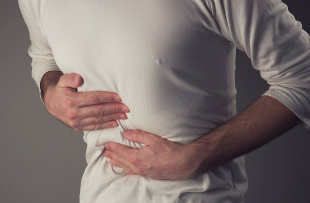 Llojet e dhimbjes së stomakut dhe ja kur duhet të shqetësoheni