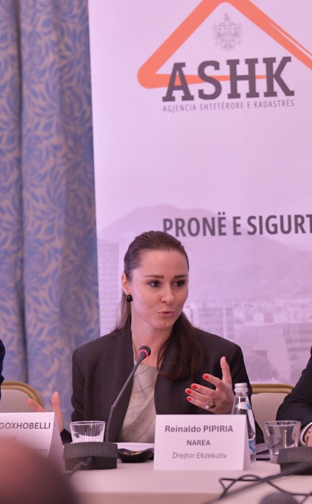 Lorena Goxhobelli në qendër të kritikave të BE, Kadastra qelbet nga korrupsioni dhe nga abuzivizmi