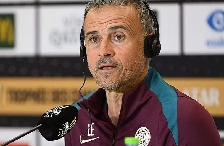 “Luis Enrique u keqtrajtua”, prapskena: Iu lutëm të qëndronte, por refuzoi