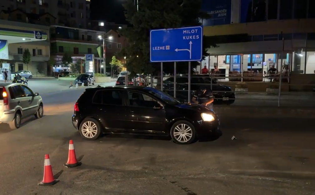 Makina përplas këmbësorin në Lezhë