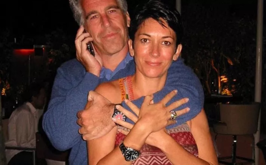 Maxwell nuk hesht më! Nis zbardhja e dosjes “Epstein” që mund të rrëzojë figura të mëdha