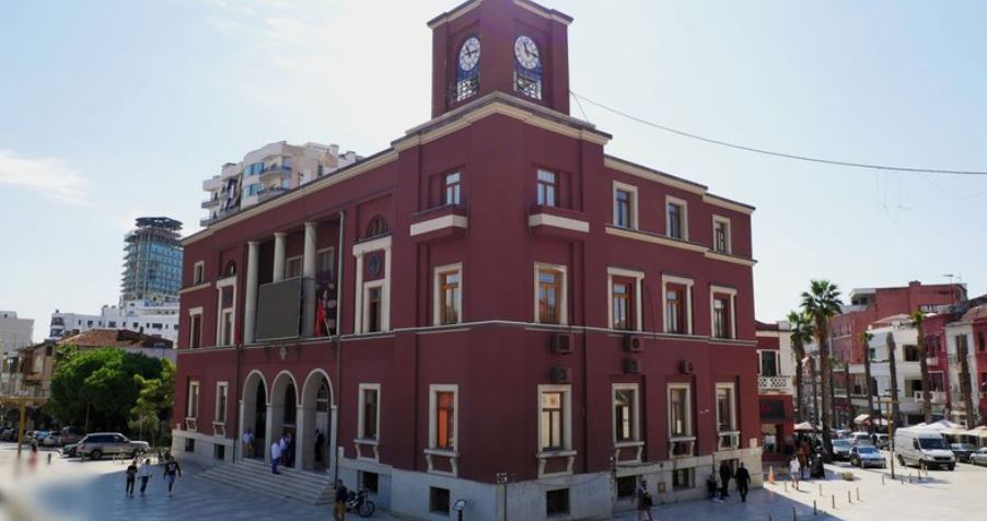 Mbaron afati/ Performanca e bashkiakëve, të gjithë drejtorët e dorëhequr do të largohen nga detyra, nis konkursi në…