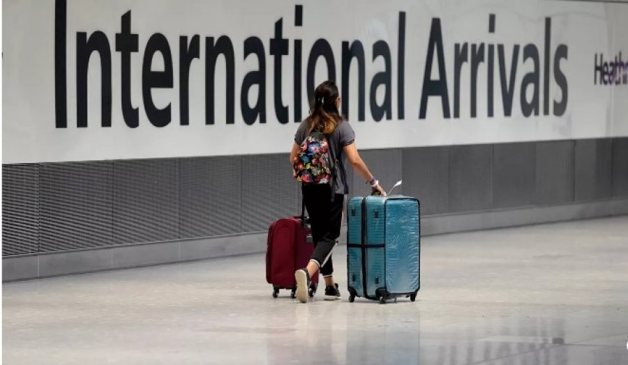 Mbretëria e Bashkuar heq ndalimin ndaj Pakistan International Airlines pas përmirësimeve në sigurinë ajrore