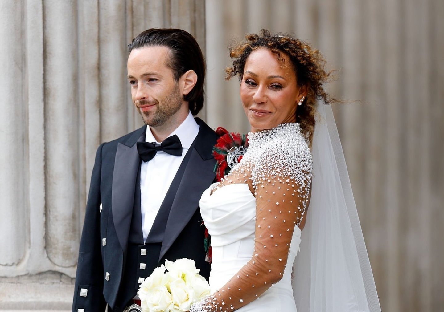 Mel B kurorëzon dashurinë me Rory McPhee, vetëm njëra nga Spice Girls ishte e pranishme në dasmë