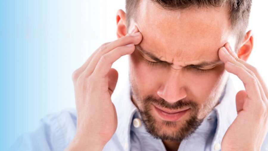 Migrena nuk ju lë të qetë? Provojeni këtë erëz natyrale për lehtësim të menjëhershëm