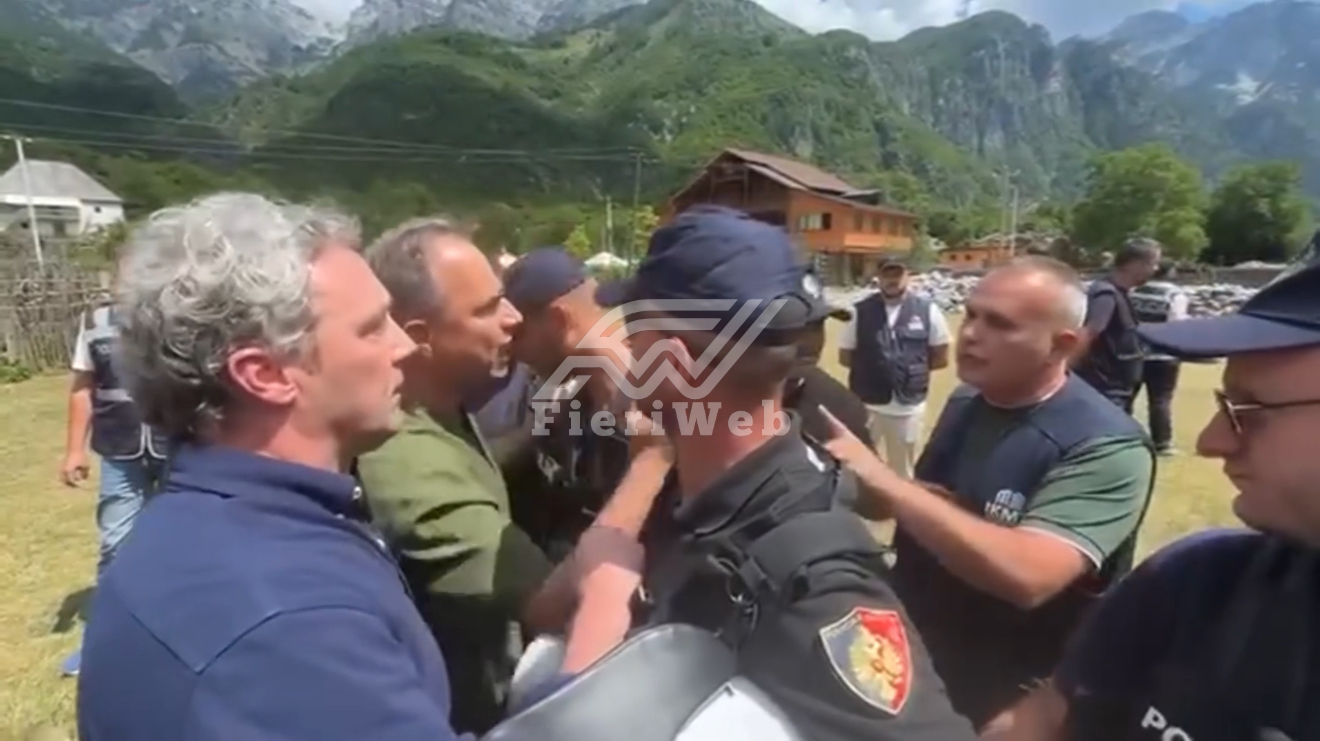 “Mos më kap me dorë…”, Luçiano Boçi dhe Bardh Spahia përplasen me policët në Theth: Legen, afrohu se qenke i fortë…!