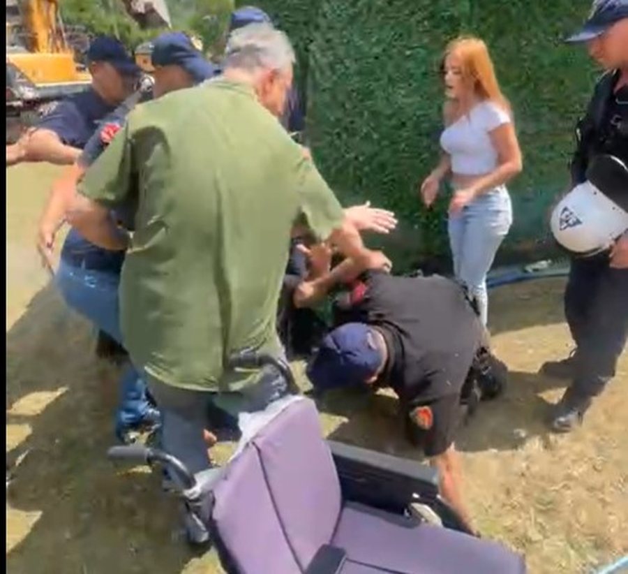 “Mos më kap me dorë se ta mbështjell mirë, legen”, Boçi dhe Spahia përplasen me policinë në Theth