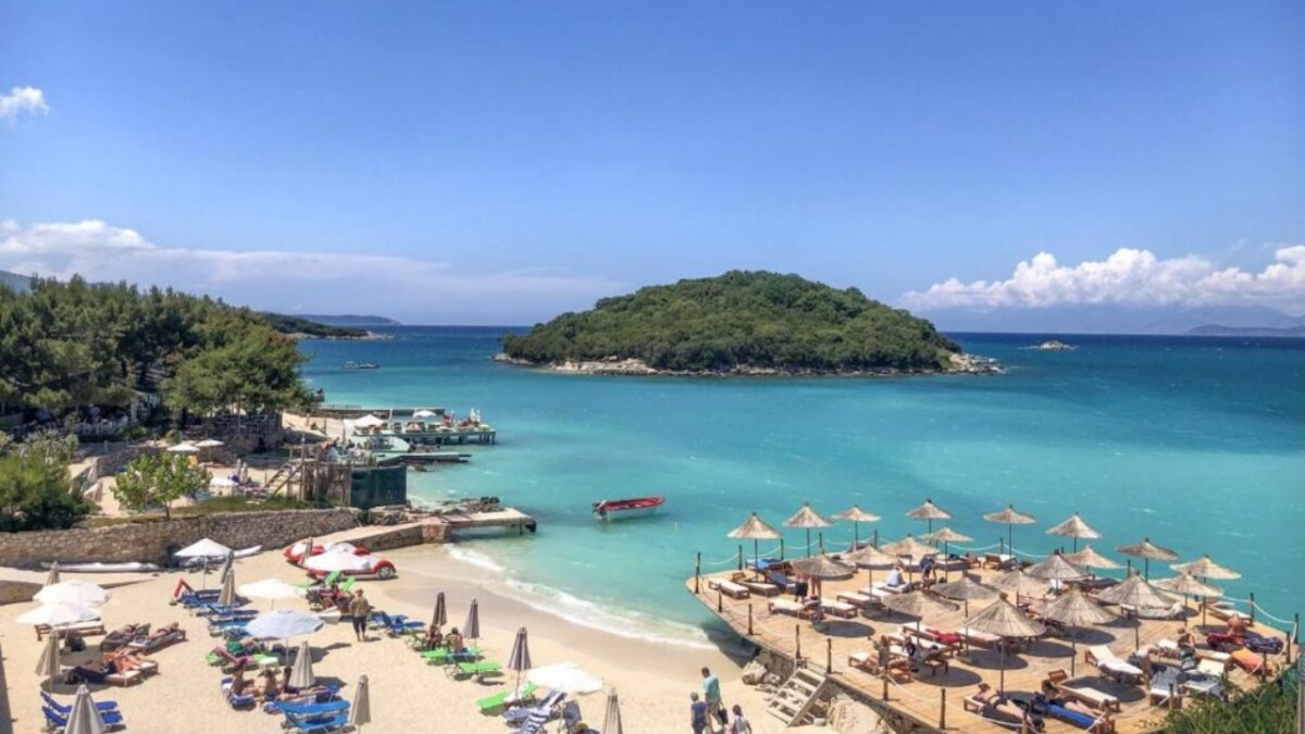 “Na ngacmoi i pari…”, turistet austriake dhunojnë shqiptarin në Ksamil (Emrat)