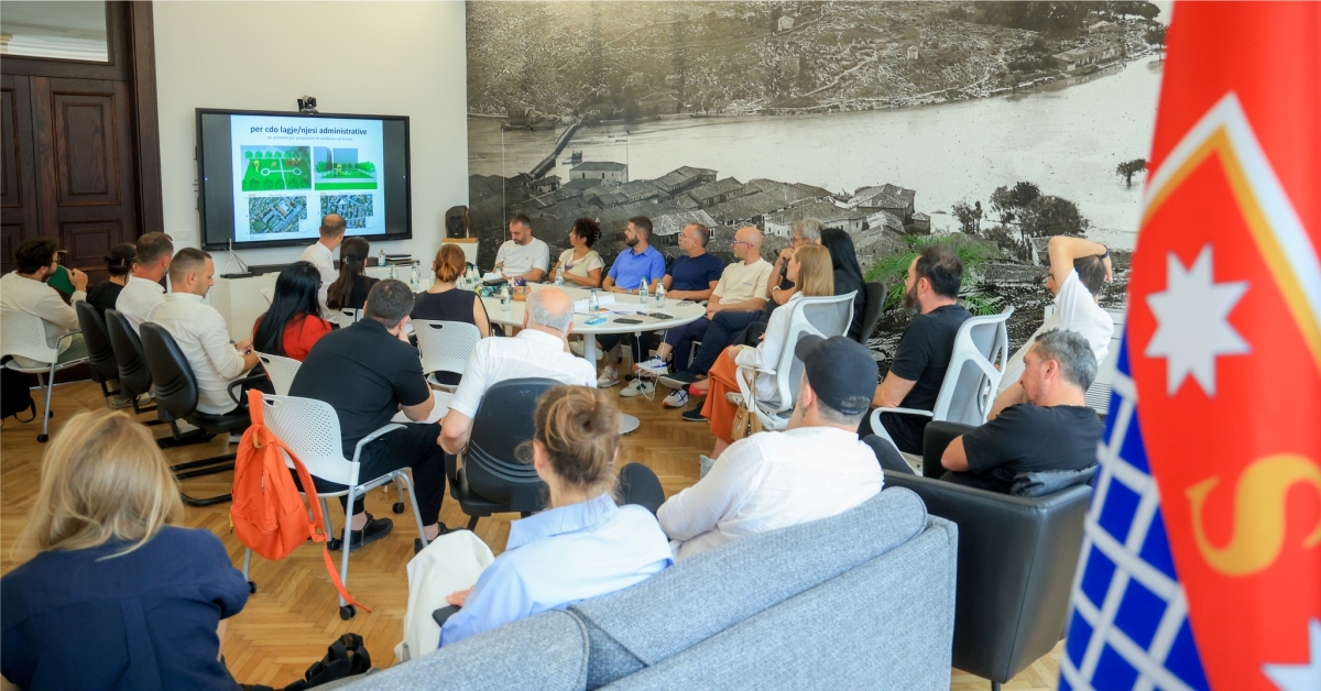 “Në fokus të takimit ishte zhvillimi urban i Shkodrës”, Beci pret arkitektët e urbanistët më të mirë në vend