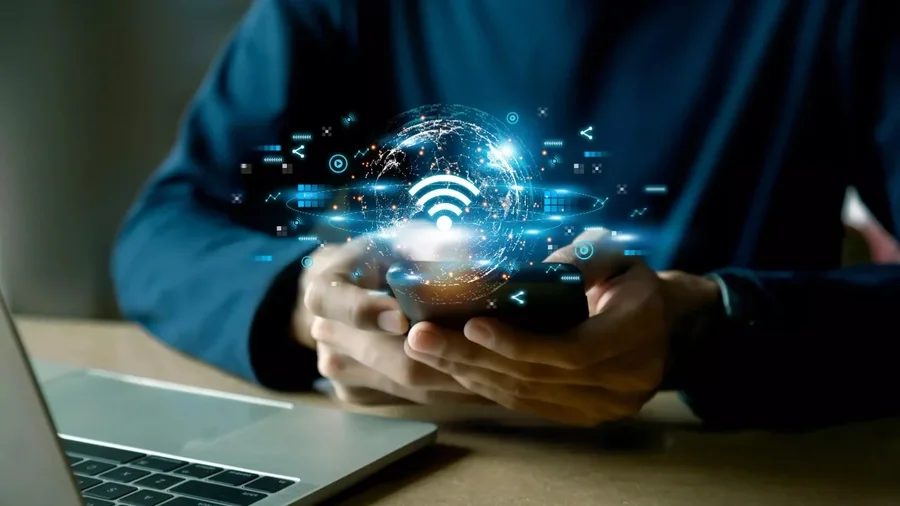 Në ‘kurthin’ e internetit/ Psikologia: Fëmijët dhe të rinjtë ndjekin modelet e ‘VIP’-ave të TikTok!